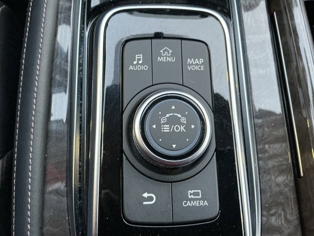 Used 2024 Nissan Armada Platinum w/ Cargo Package image 13