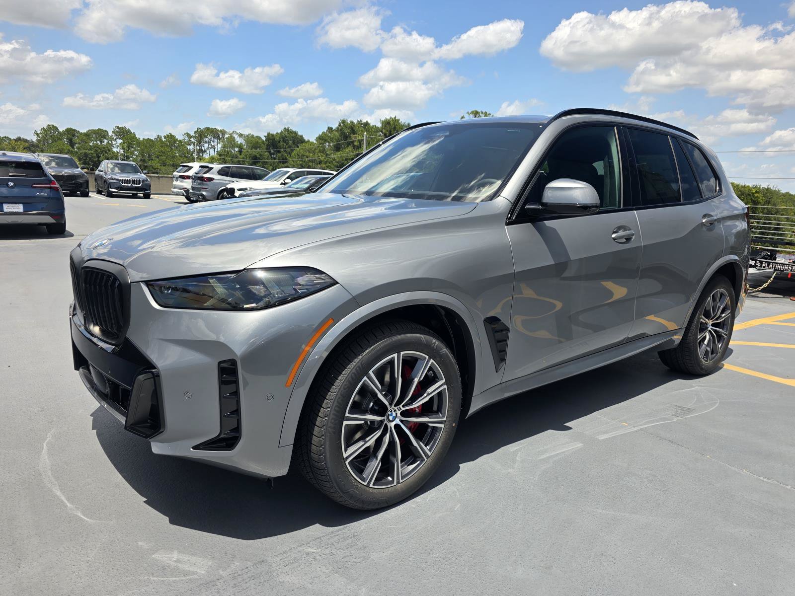 New 2026 BMW X5 xDrive40i w/ M Sport Package AWD/4WD image 7