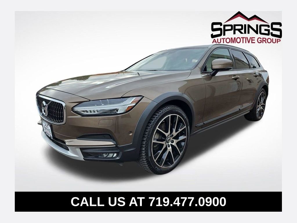 Used 2018 Volvo V90 T6 Cross Country w/ Convenience Package image 1
