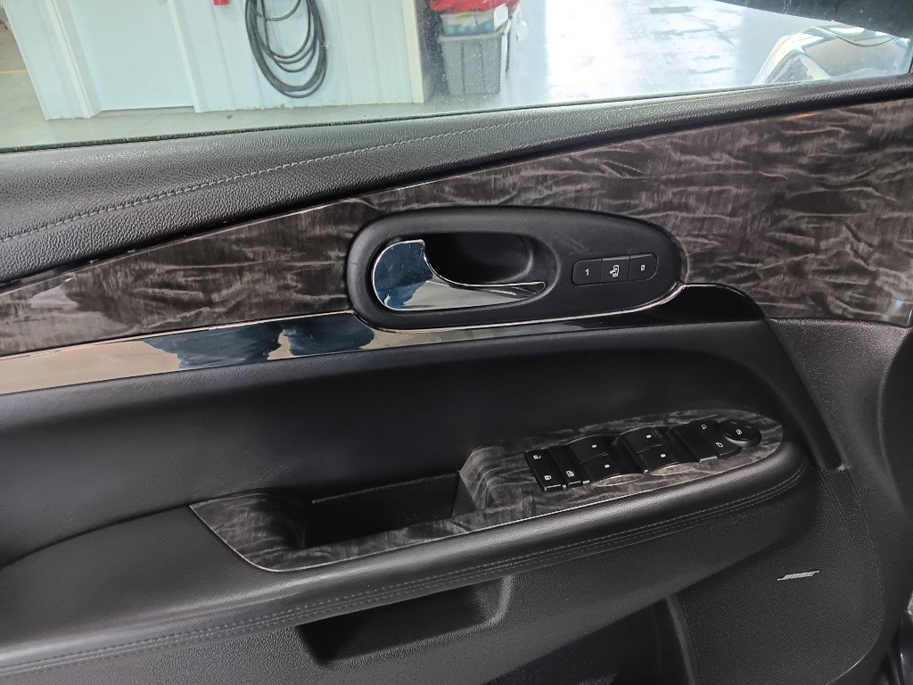 Used 2013 Buick Enclave Leather image 9