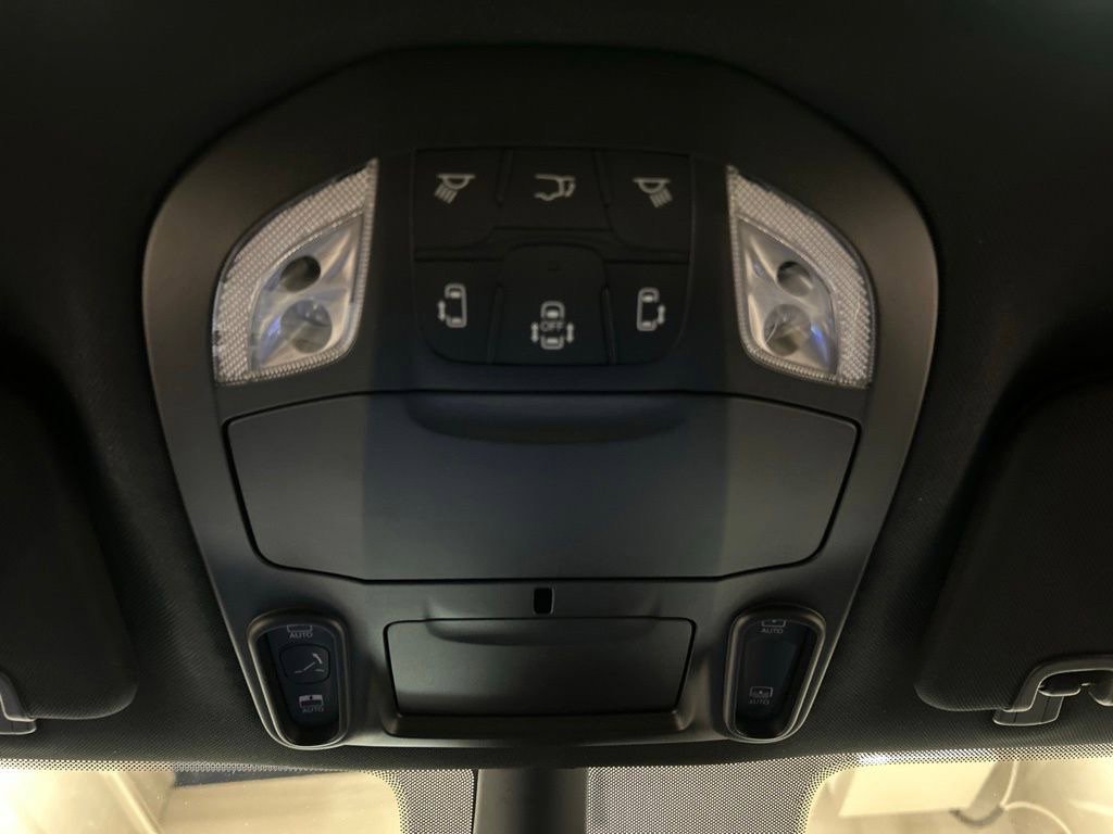 New 2027 Chrysler Pacifica Limited FWD image 26