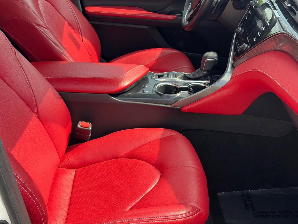 Used 2019 Toyota Camry XSE image 16