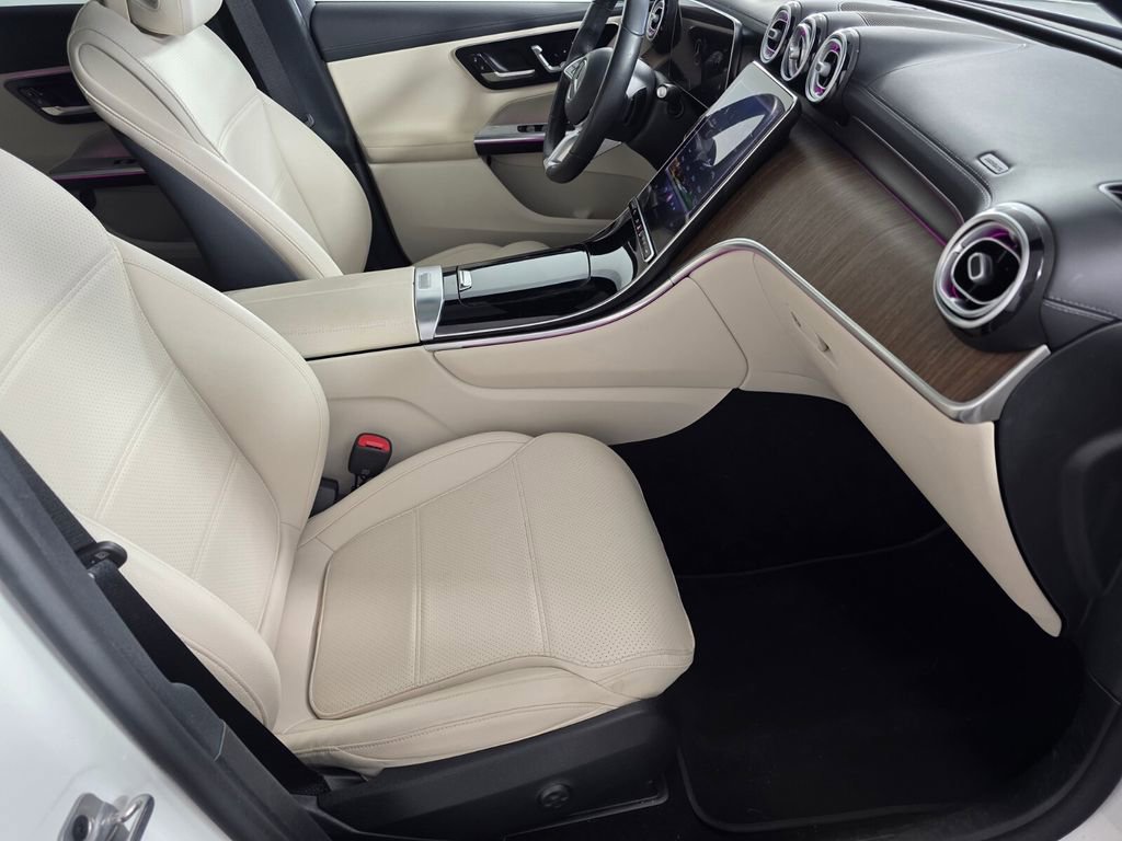Used 2023 Mercedes-Benz GLC 300 4MATIC image 28