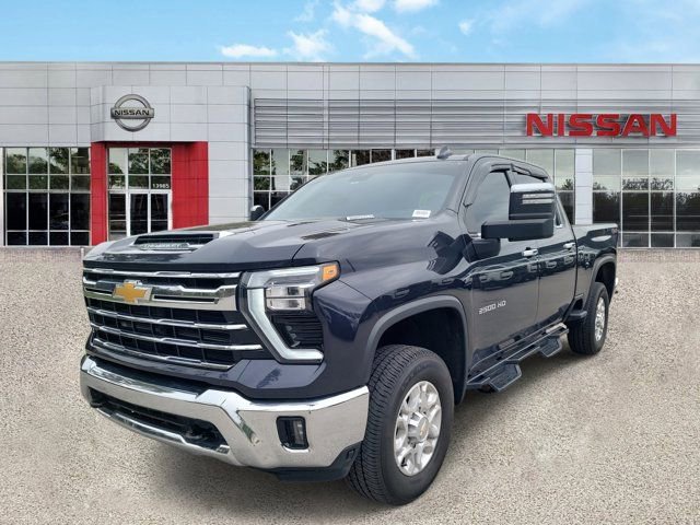 Used 2024 Chevrolet Silverado 2500 LTZ image 9