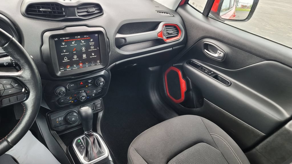 Used 2022 Jeep Renegade Latitude w/ Convenience Group AWD/4WD image 24