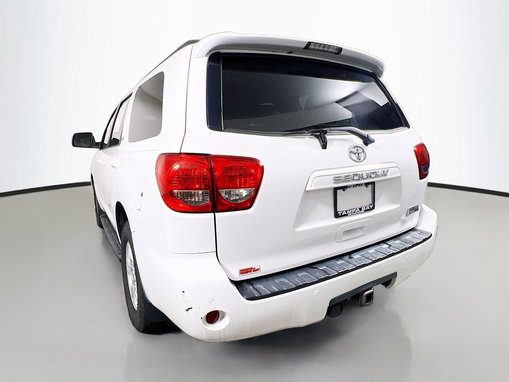 Used 2017 Toyota Sequoia SR5 w/ Premium Package RWD image 8