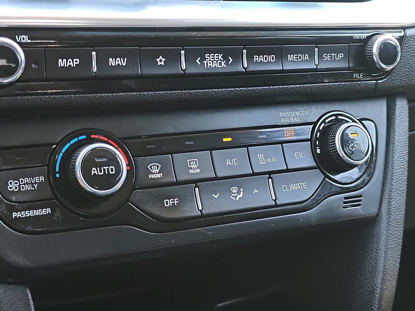 Used 2022 Kia Niro EX FWD image 30