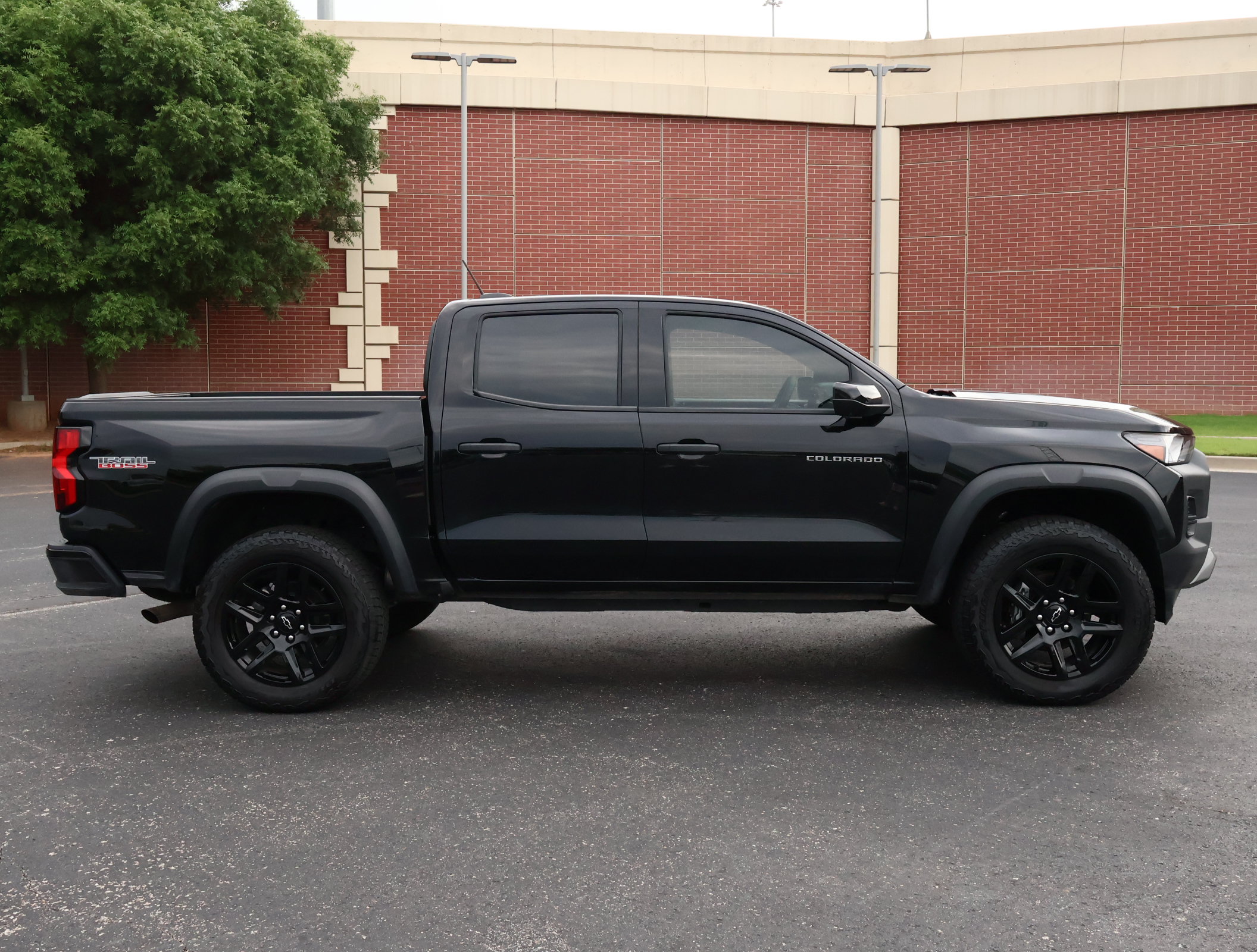 Certified 2024 Chevrolet Colorado Trail Boss w/ Technology Package AWD/4WD image 30