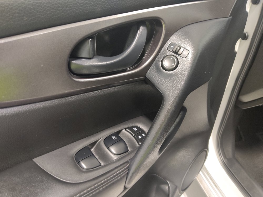 Used 2021 Nissan Rogue Sport S AWD/4WD image 27