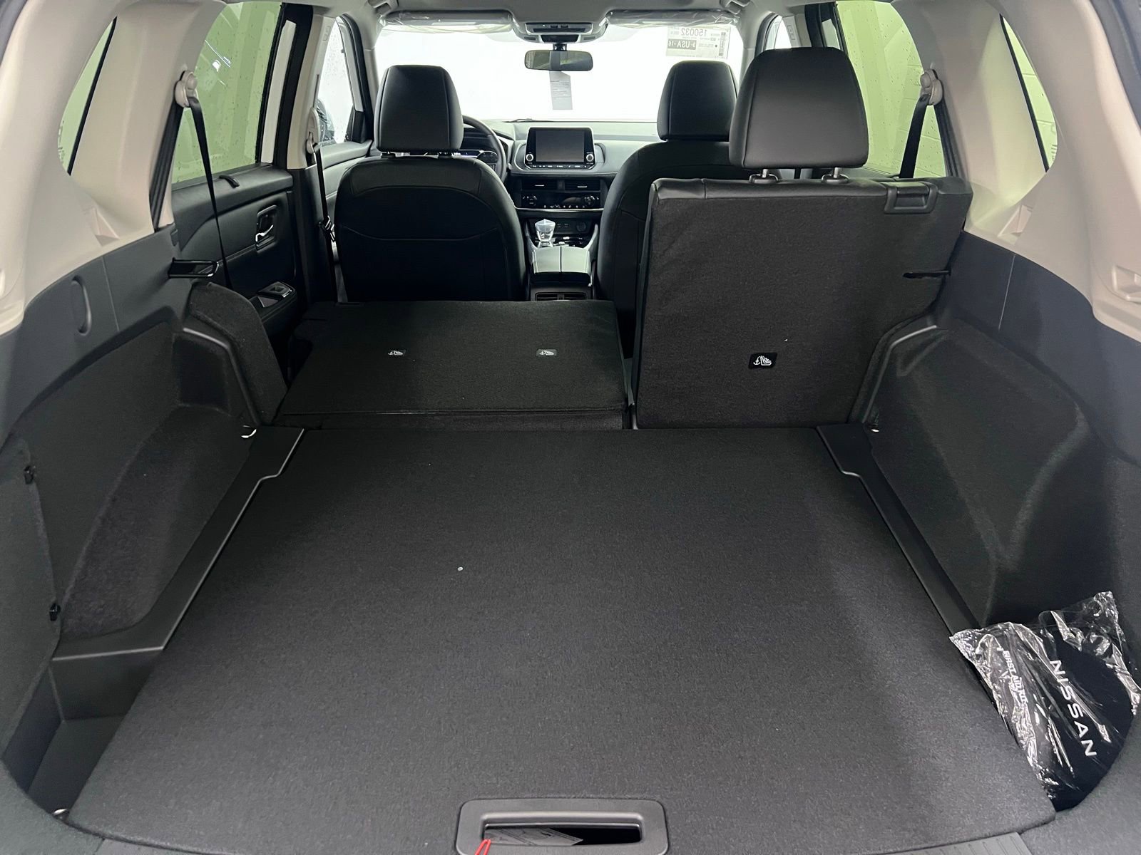 Certified 2025 Nissan Rogue SV w/ SV Premium Package image 33