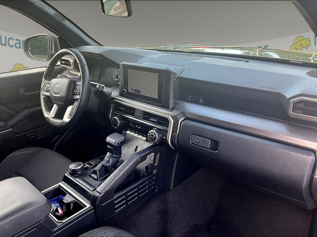 Used 2025 Toyota 4Runner SR5 AWD/4WD image 14