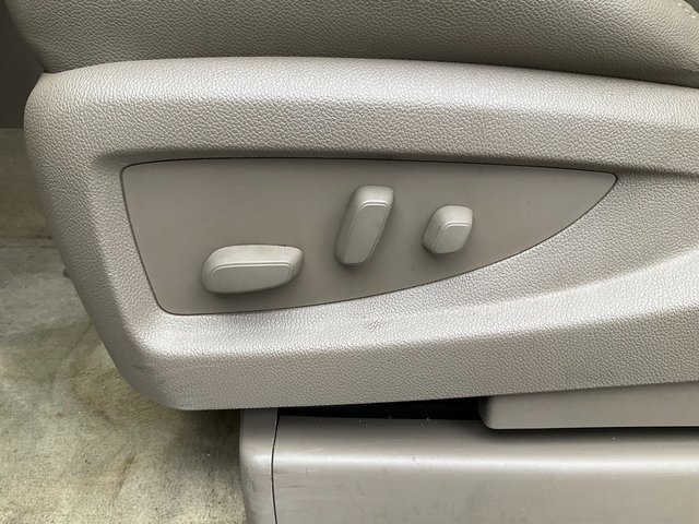 Used 2015 GMC Yukon XL SLT image 6