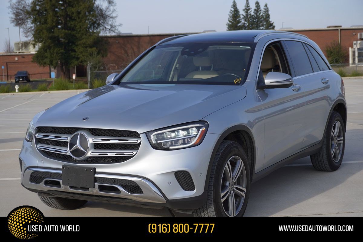 Used 2021 Mercedes-Benz GLC 300 4MATIC w/ Multimedia Package image 1