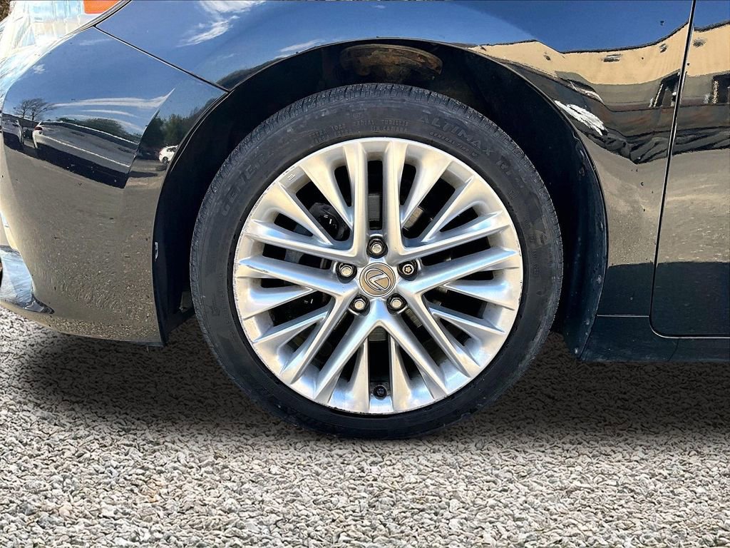 Used 2015 Lexus ES 350 w/ Ultra Luxury Package image 8