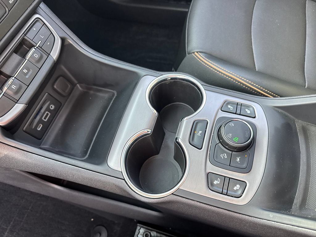 Used 2024 GMC Terrain AT4 w/ Tech Package AWD/4WD image 19