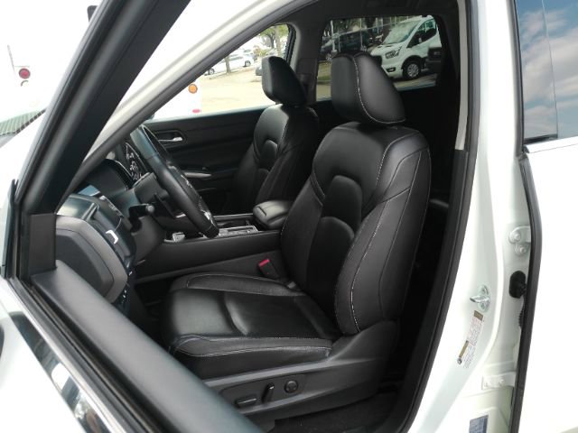 Used 2022 Nissan Pathfinder SL w/ SL Black Package image 6