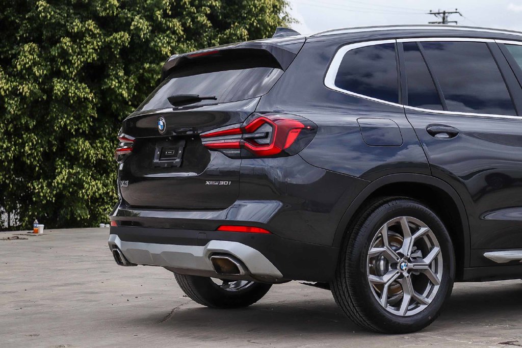 Used 2024 BMW X3 xDrive30i w/ Convenience Package AWD/4WD image 11