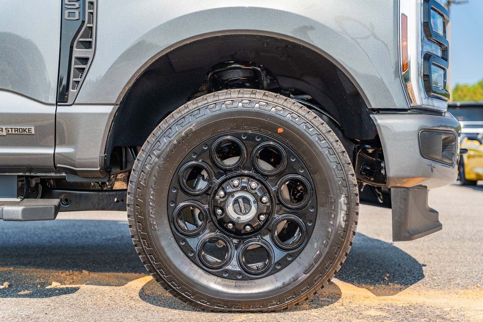 New 2025 Ford F250 Lariat w/ Black Appearance Package image 9
