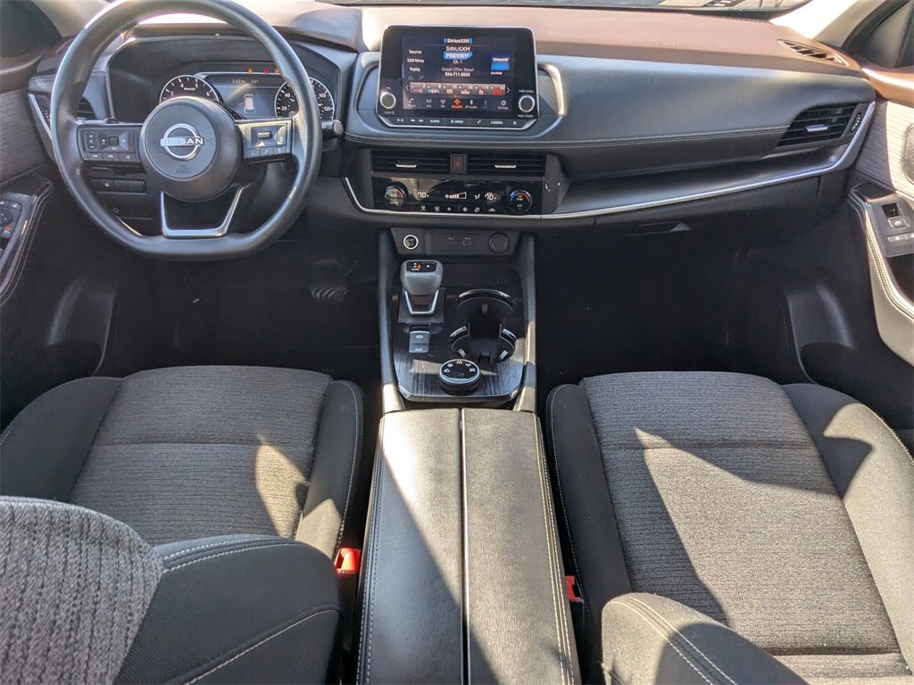 Used 2023 Nissan Rogue SV image 16