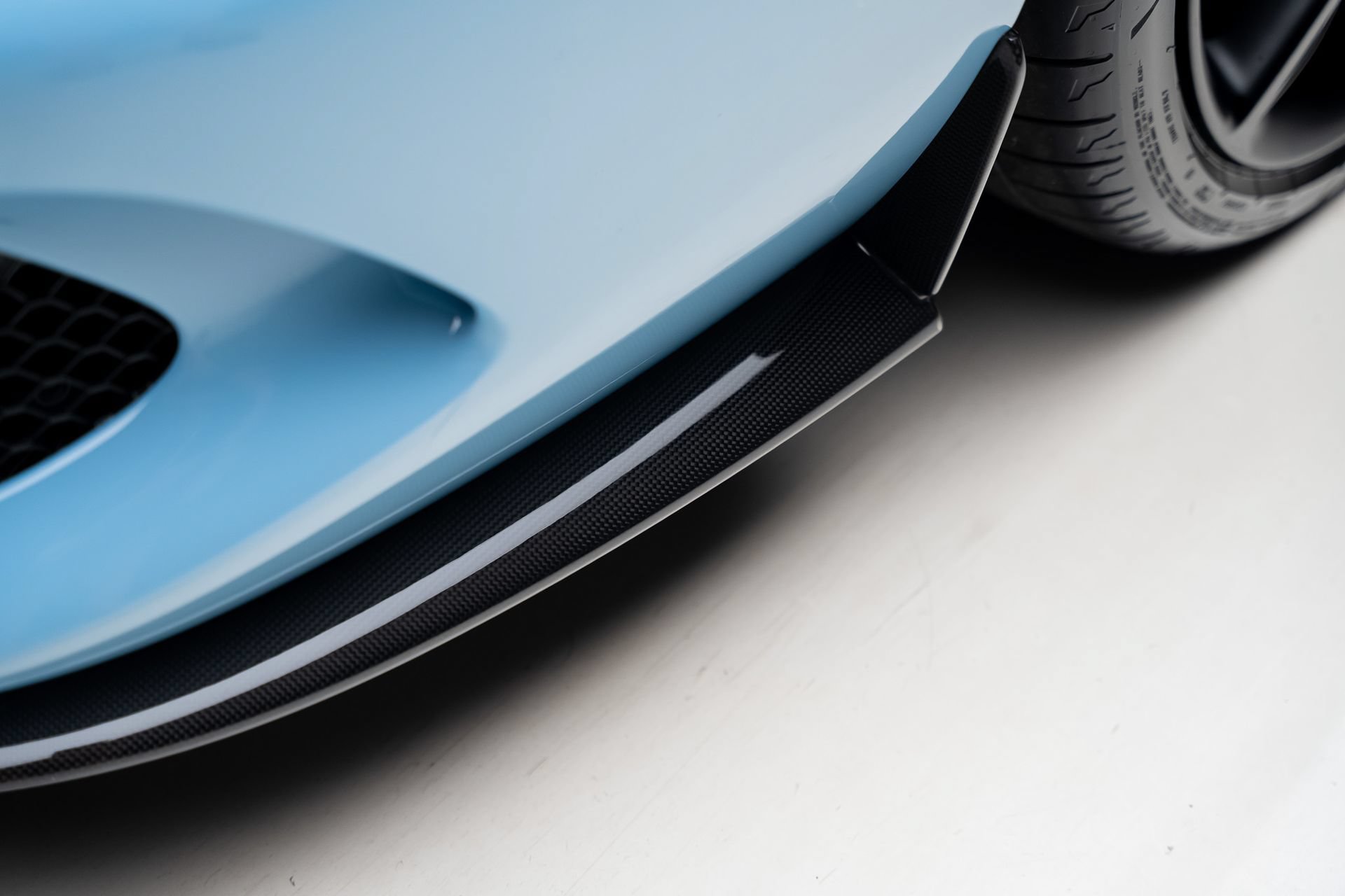 Used 2025 Ferrari 296 GTB RWD image 23