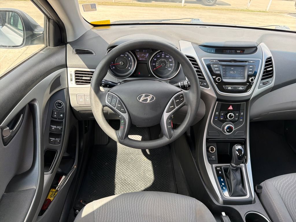 Used 2015 Hyundai Elantra SE w/ Option Group 02 image 14