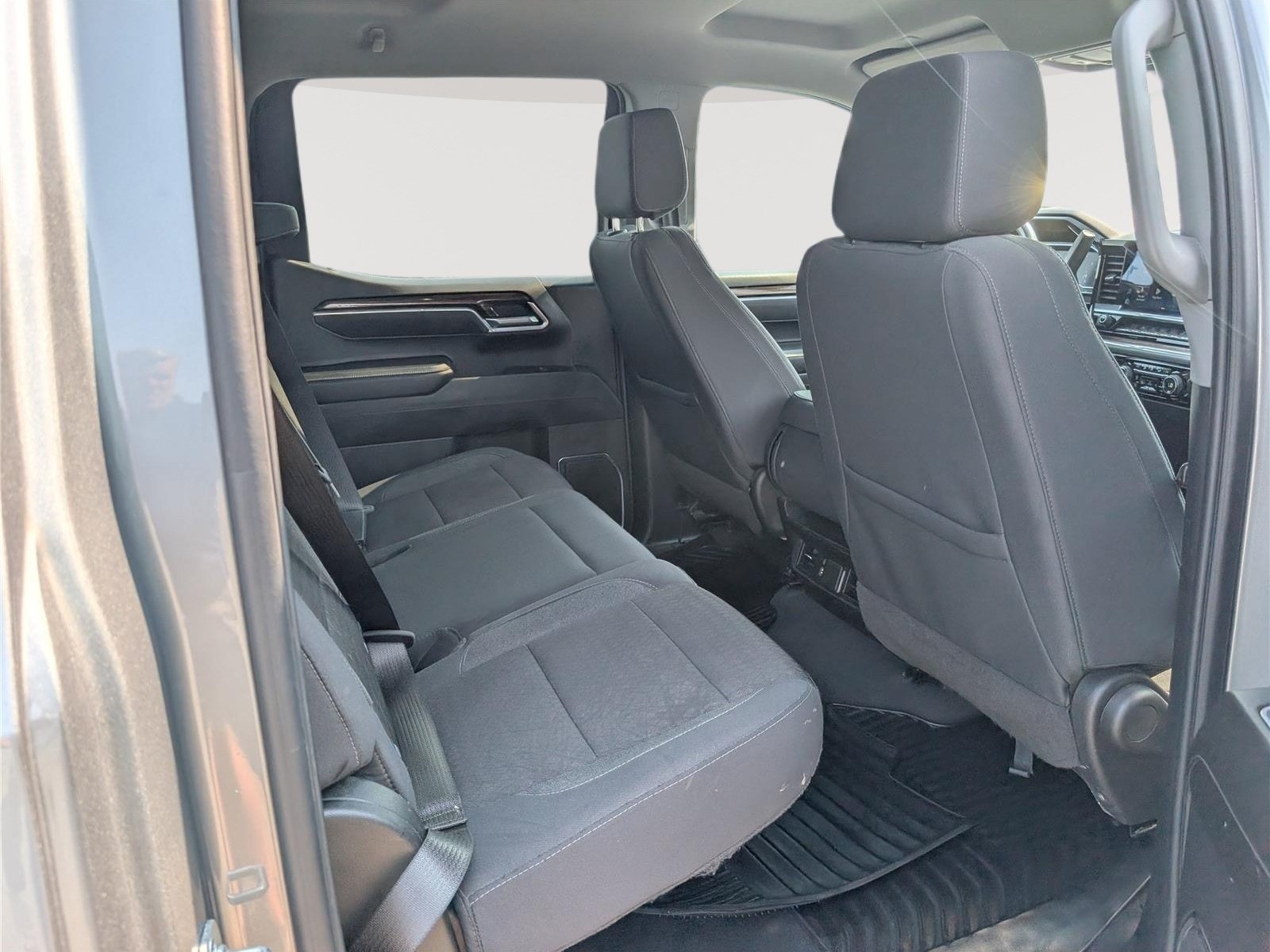 Used 2025 Chevrolet Silverado 1500 LT RWD image 11