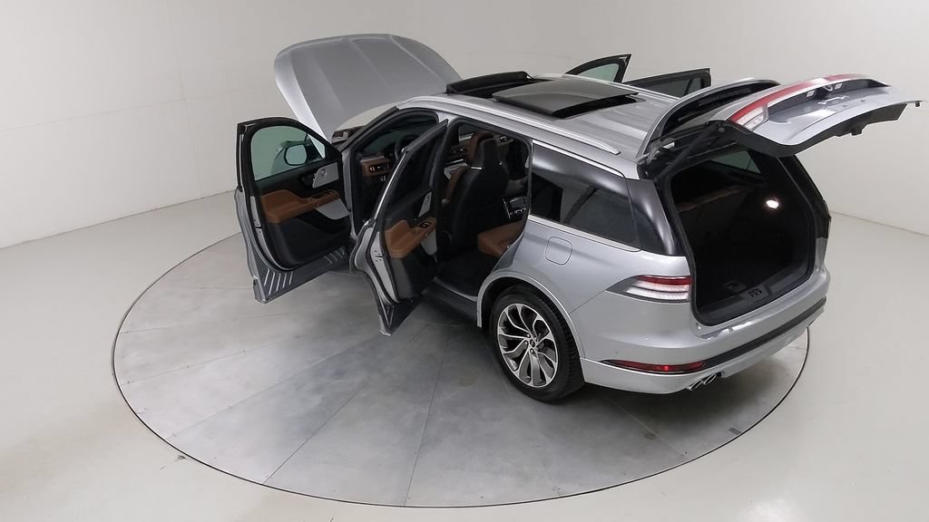 Used 2023 Lincoln Aviator Grand Touring w/ Equipment Group 301A AWD/4WD image 58