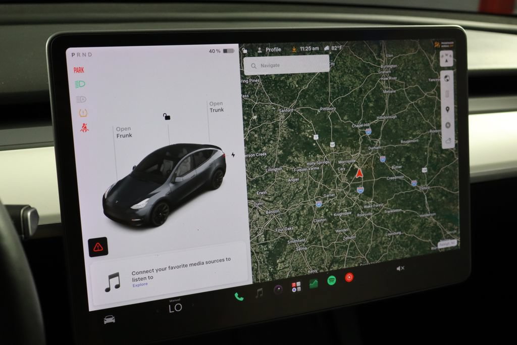 Used 2021 Tesla Model Y Long Range AWD/4WD image 39