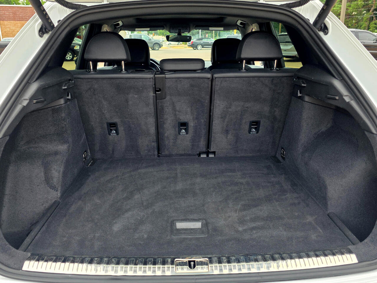 Used 2024 Audi Q3 2.0T Premium image 17