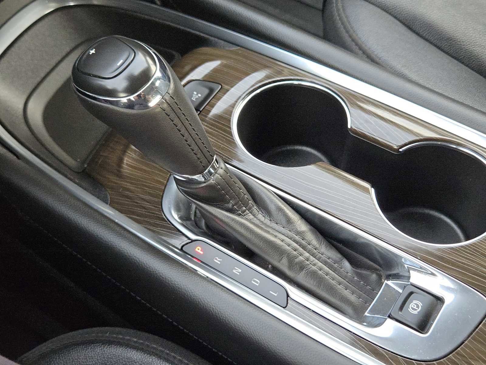 Used 2018 Chevrolet Malibu Premier w/ Premier Sun and Wheel Package image 20