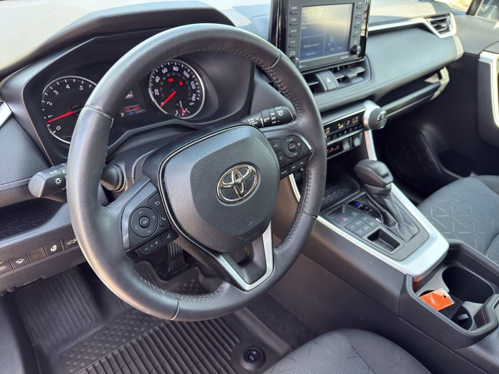 Used 2020 Toyota RAV4 XLE w/ Convenience Package AWD/4WD image 35