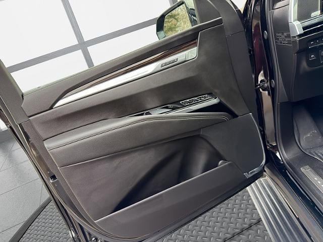 Certified 2025 Cadillac Escalade ESV Premium Luxury w/ Touring Package AWD/4WD image 25