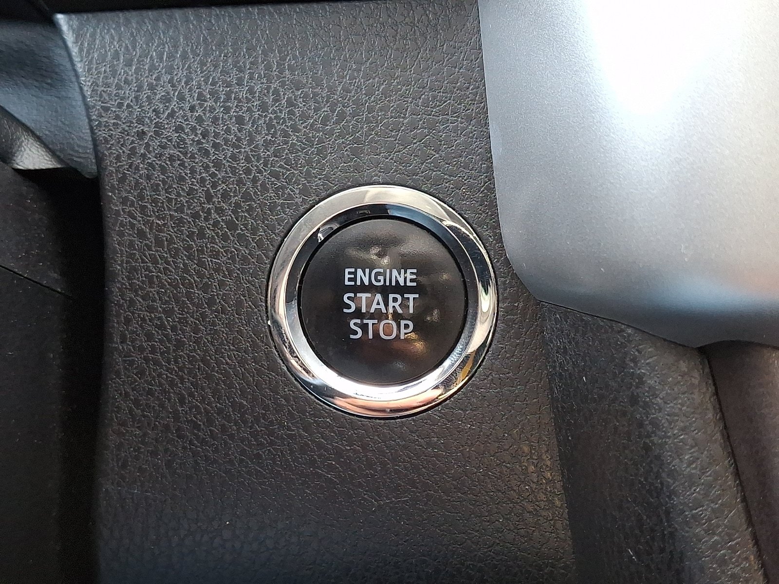 Used 2015 Toyota Highlander XLE AWD/4WD image 28