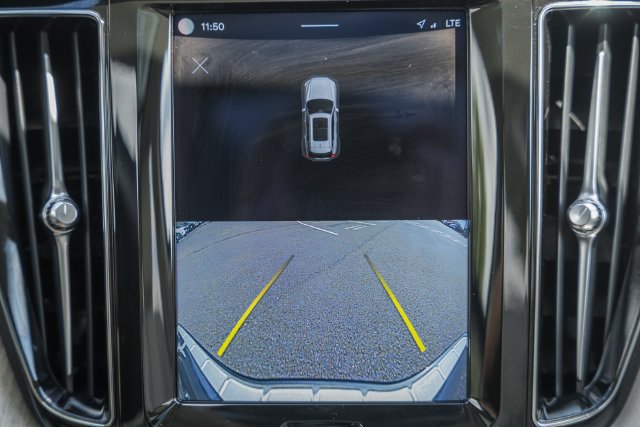 Certified 2023 Volvo XC60 B5 Plus w/ Climate Package AWD/4WD image 42