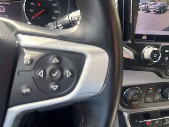 Used 2023 GMC Terrain SLT image 32