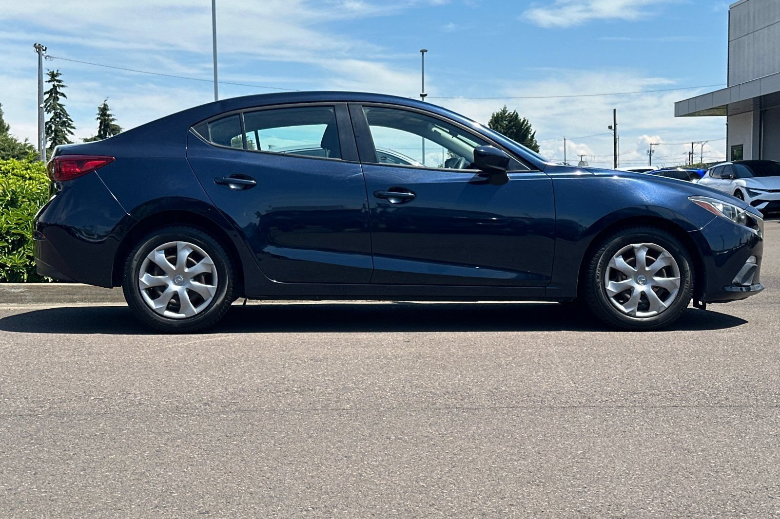 Used 2014 MAZDA MAZDA3 i Sport FWD image 3
