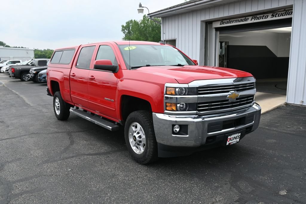 Used 2015 Chevrolet Silverado 2500 LT w/ LT Convenience Package AWD/4WD image 2