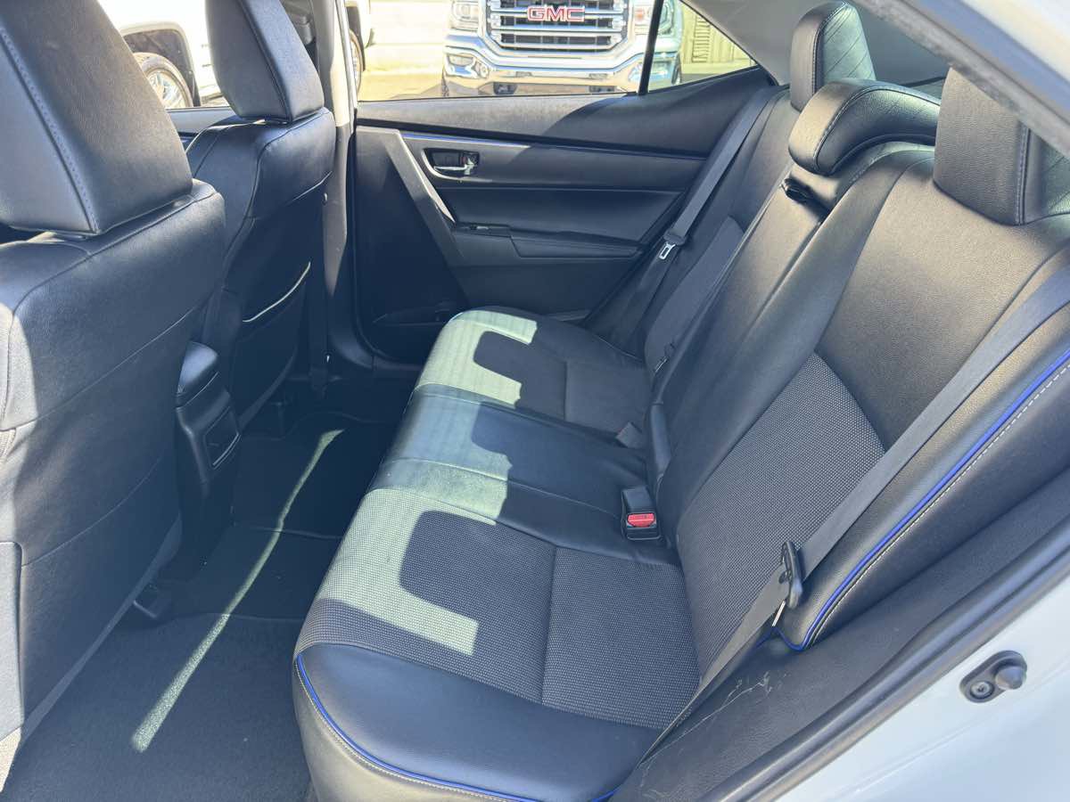 Used 2019 Toyota Corolla SE image 18