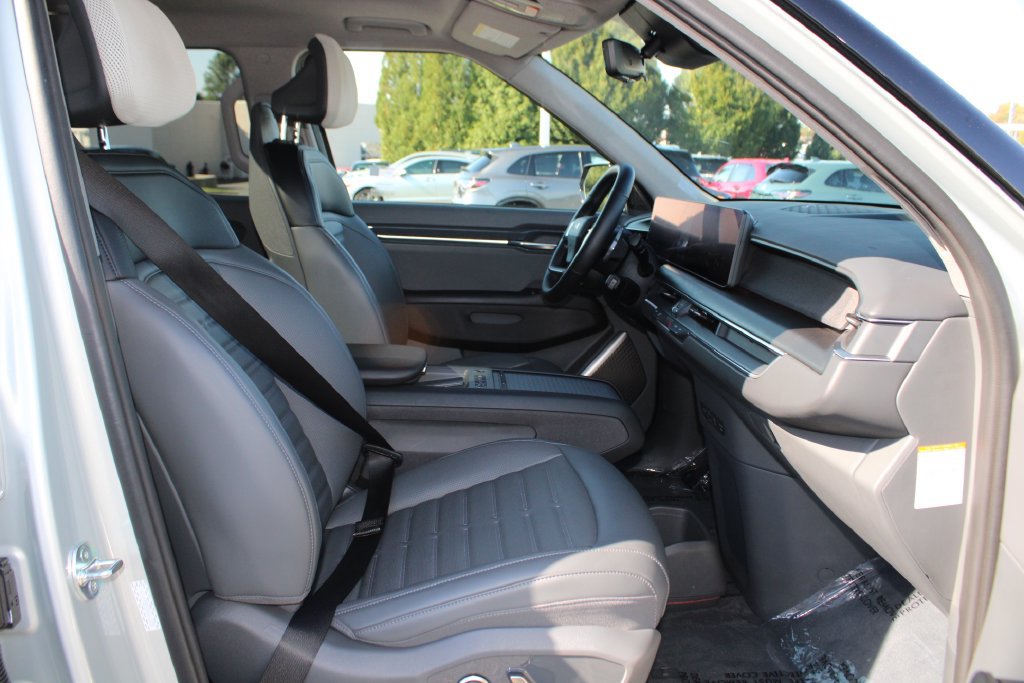 Used 2024 Kia EV9 Land AWD/4WD image 12