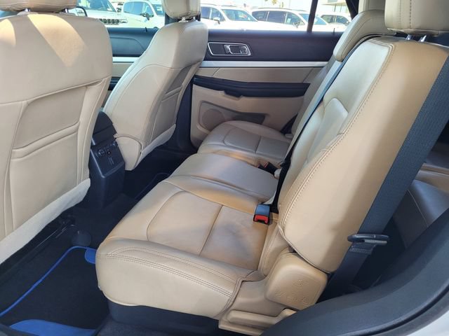 Used 2017 Ford Explorer XLT w/ Equipment Group 202A FWD image 17