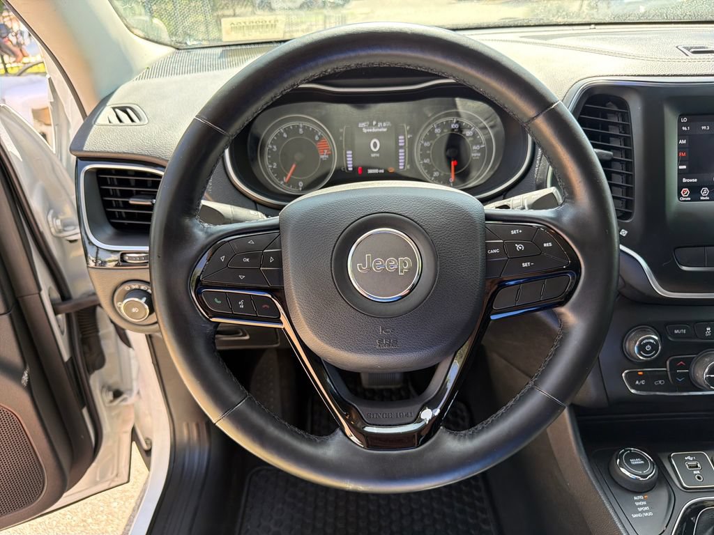 Used 2020 Jeep Cherokee Latitude Plus AWD/4WD image 21