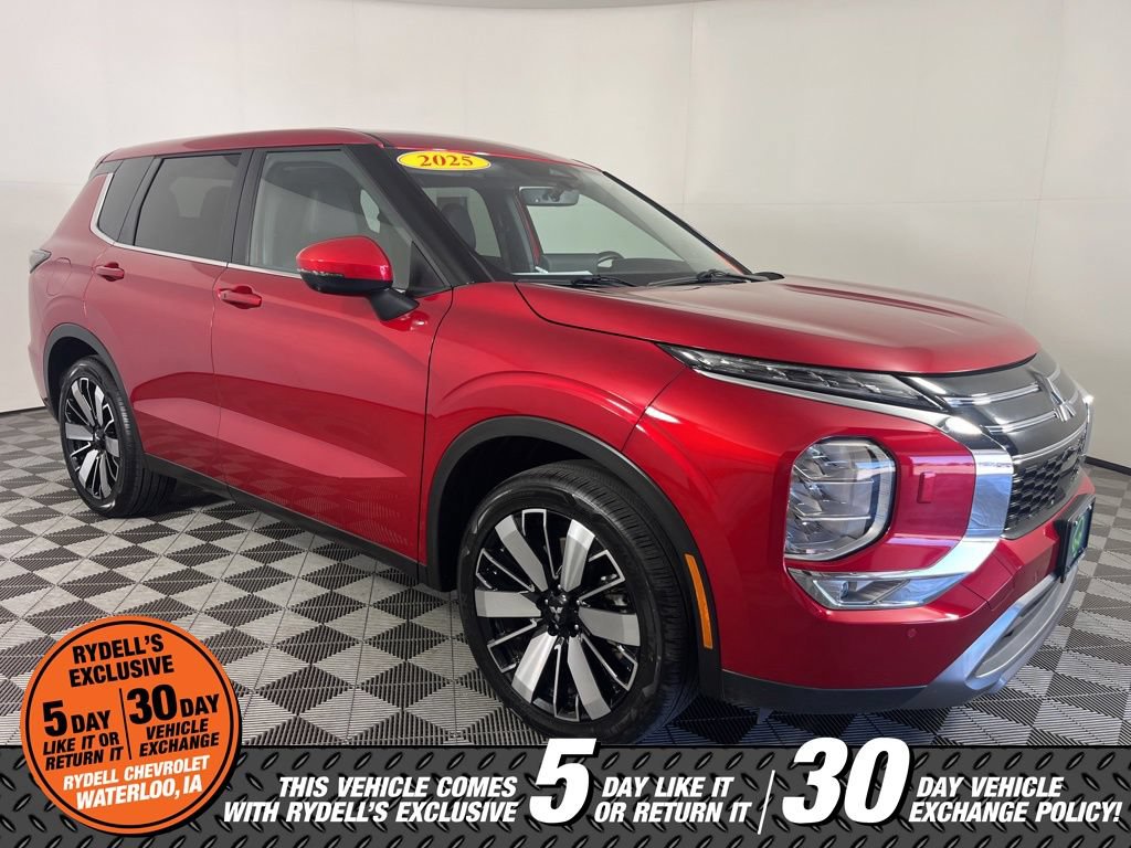 Used 2025 Mitsubishi Outlander SE