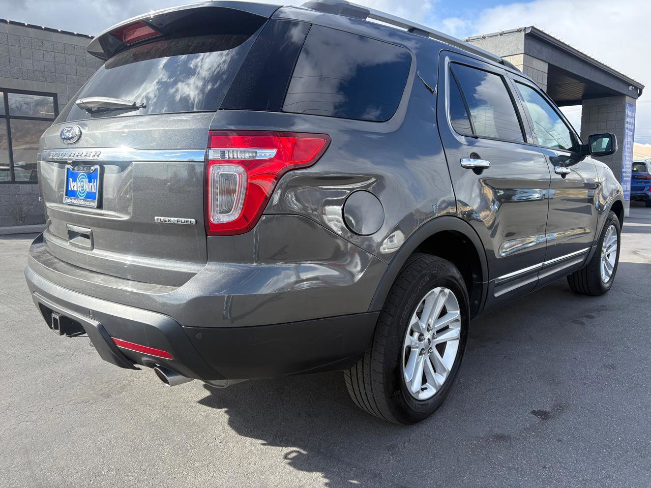 Used 2015 Ford Explorer XLT w/ Equipment Group 202B image 5