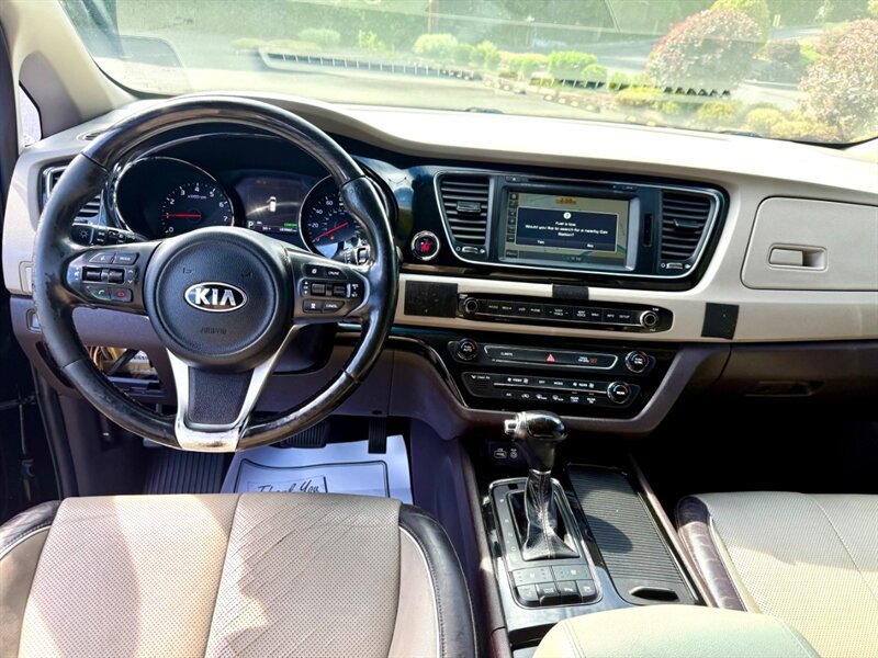Used 2016 Kia Sedona SX Limited FWD image 9