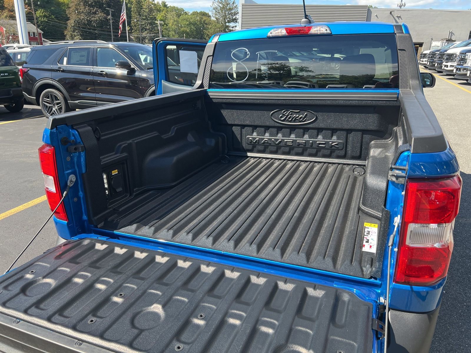 Used 2025 Ford Maverick XLT w/ XLT Luxury Package image 8