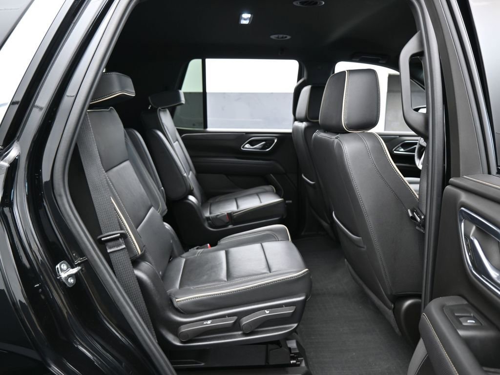Used 2024 GMC Yukon SLT w/ SLT Luxury Package image 47