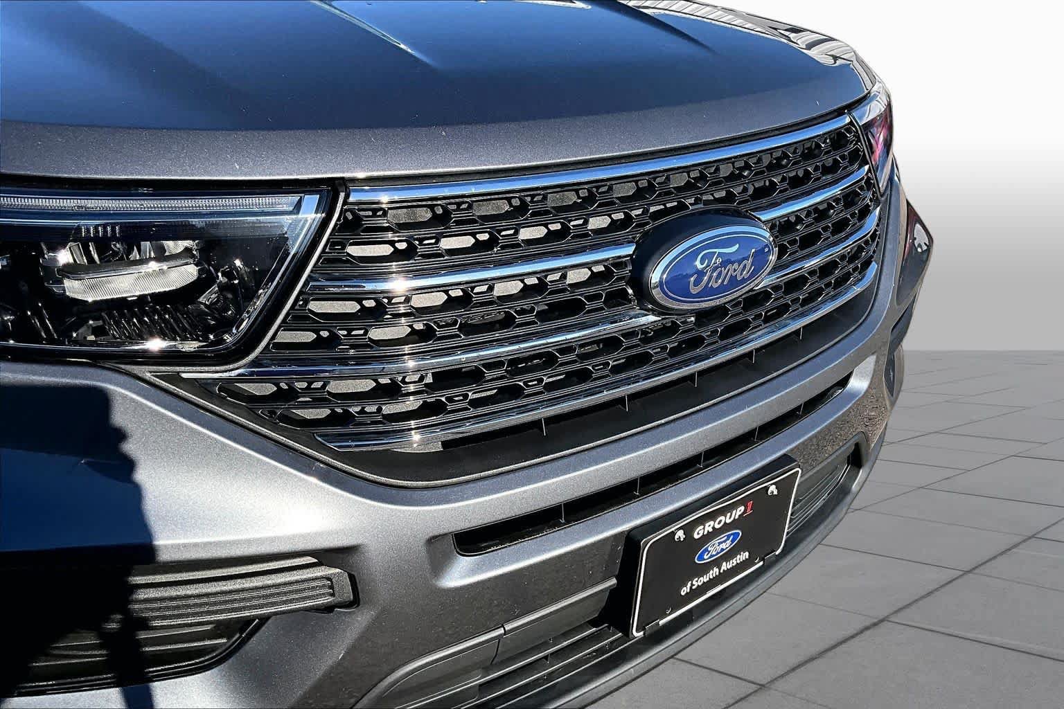 Certified 2023 Ford Explorer XLT RWD image 30
