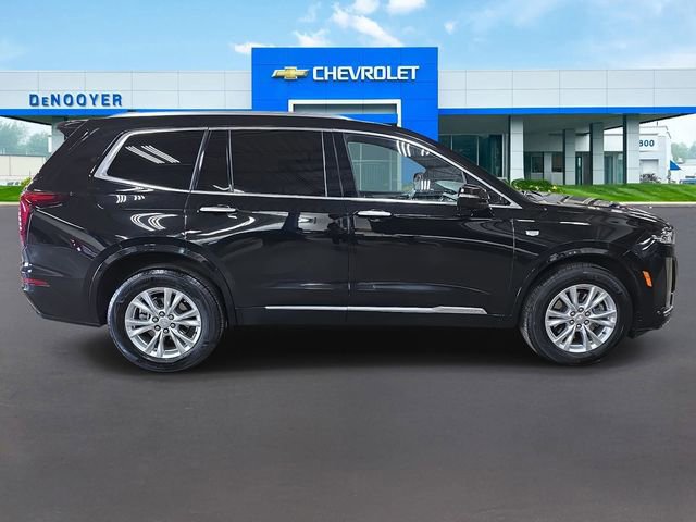 Used 2025 Cadillac XT6 Luxury image 7