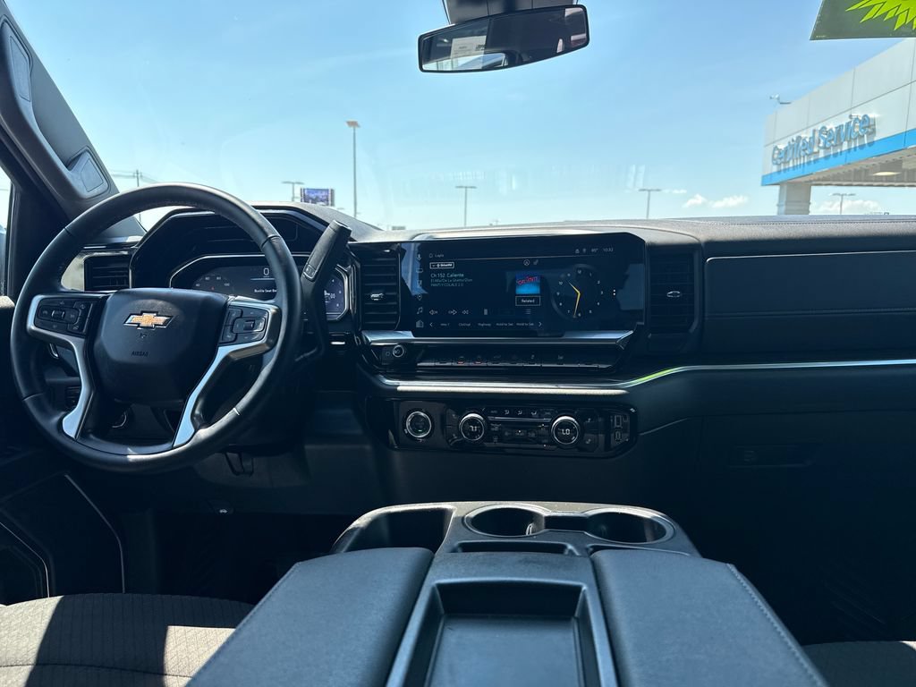 Used 2024 Chevrolet Silverado 1500 LT AWD/4WD image 15