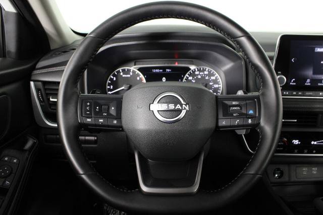 Certified 2025 Nissan Rogue SV image 25